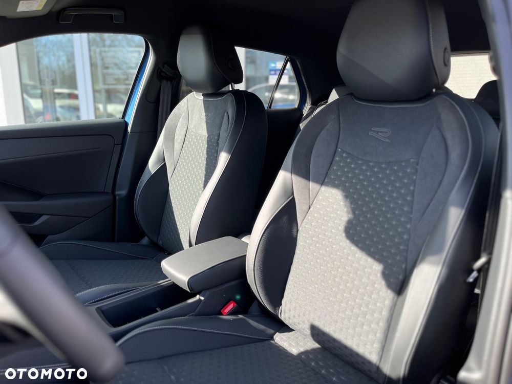 Volkswagen T-Roc 1.5 eTSI OPF DSG R-Line - 13