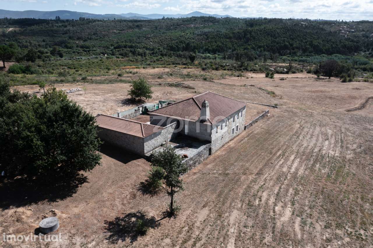 Propriedade Única no Norte de Portugal-Deslumbrante Quinta de 17 HA - Grande imagem: 4/40