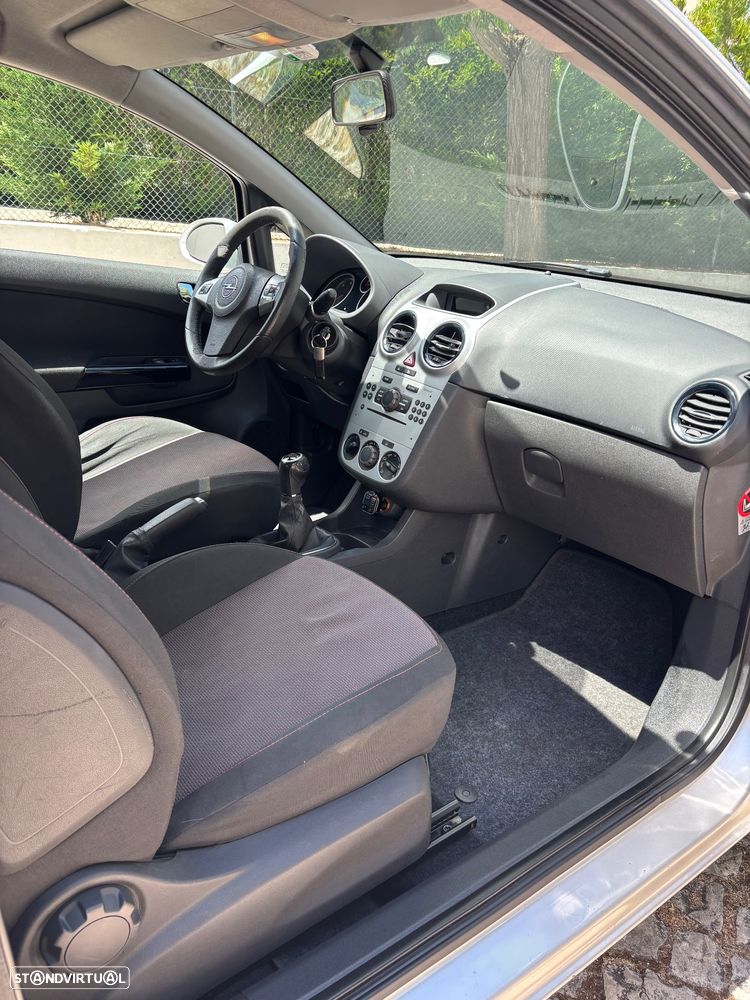 Opel Corsa 1.3 CDTI DPF - 8