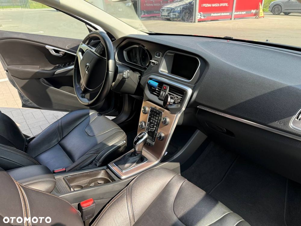 Volvo V40 D3 Geartronic Momentum - 11