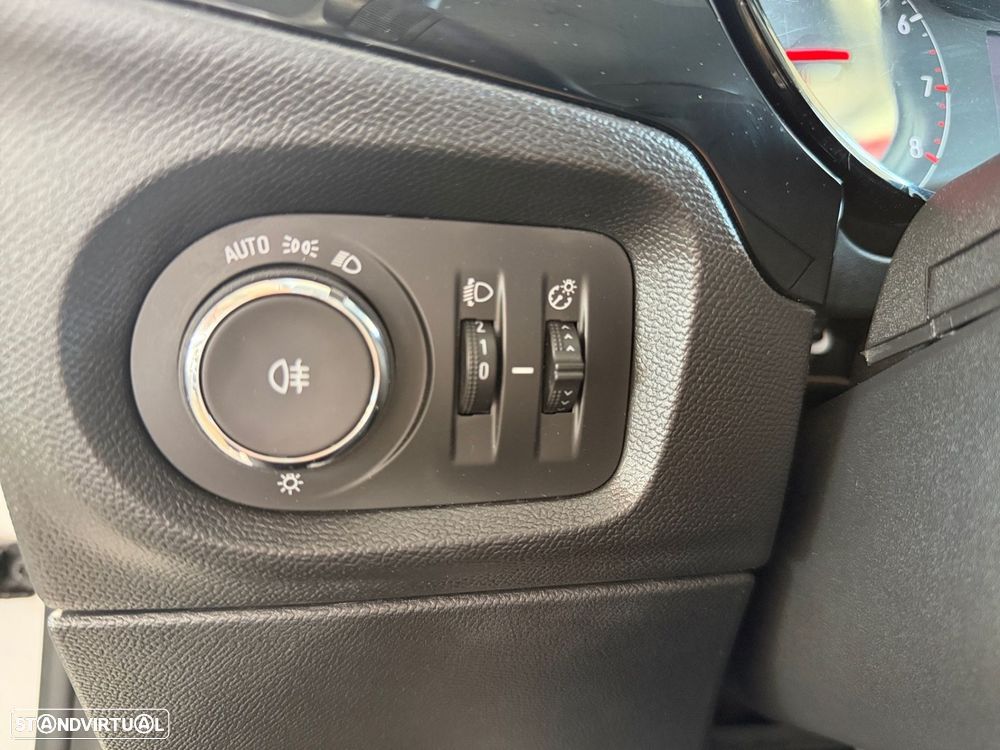 Opel Corsa 1.5 D Business - 12