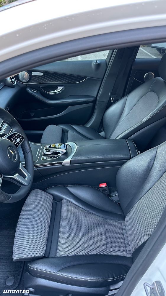 Mercedes-Benz C 220 d 4Matic T 9G-TRONIC Avantgarde - 9