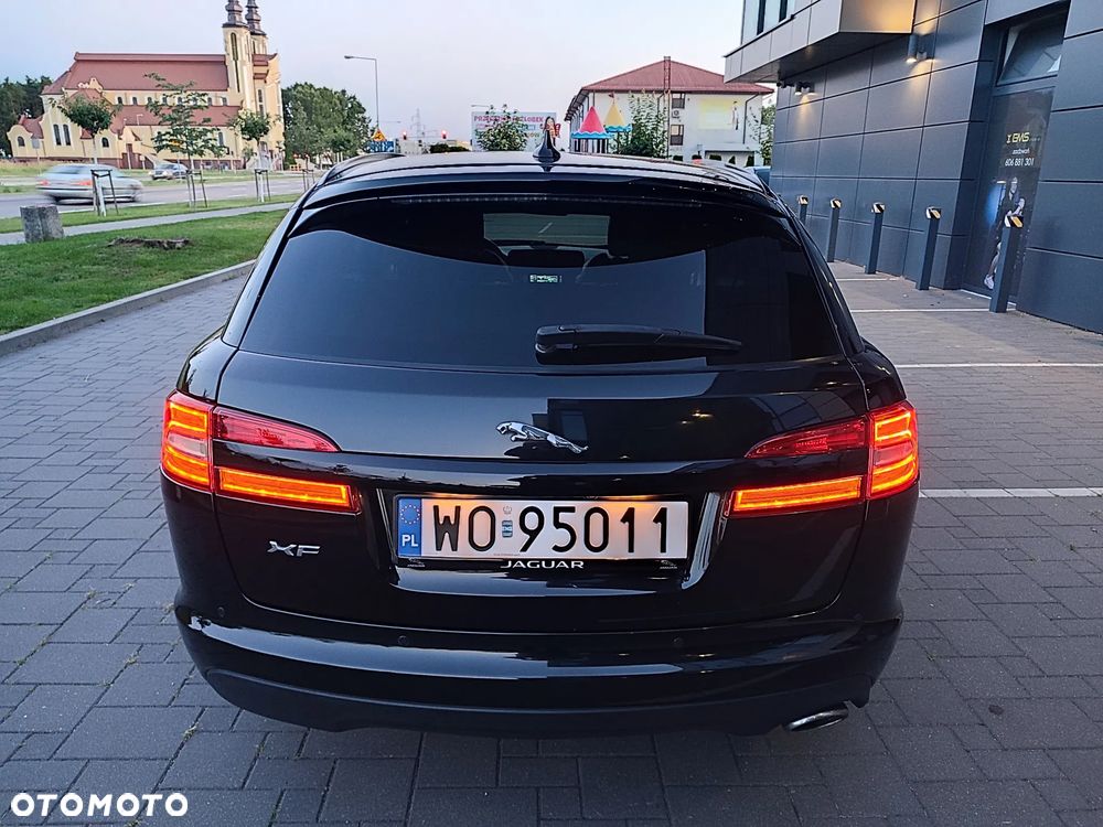Jaguar XF 2.2 D R-Sport - 5