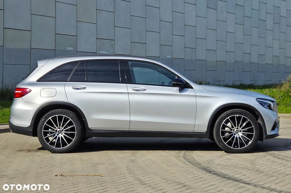Mercedes-Benz GLC 250 4Matic 9G-TRONIC AMG Line - 4
