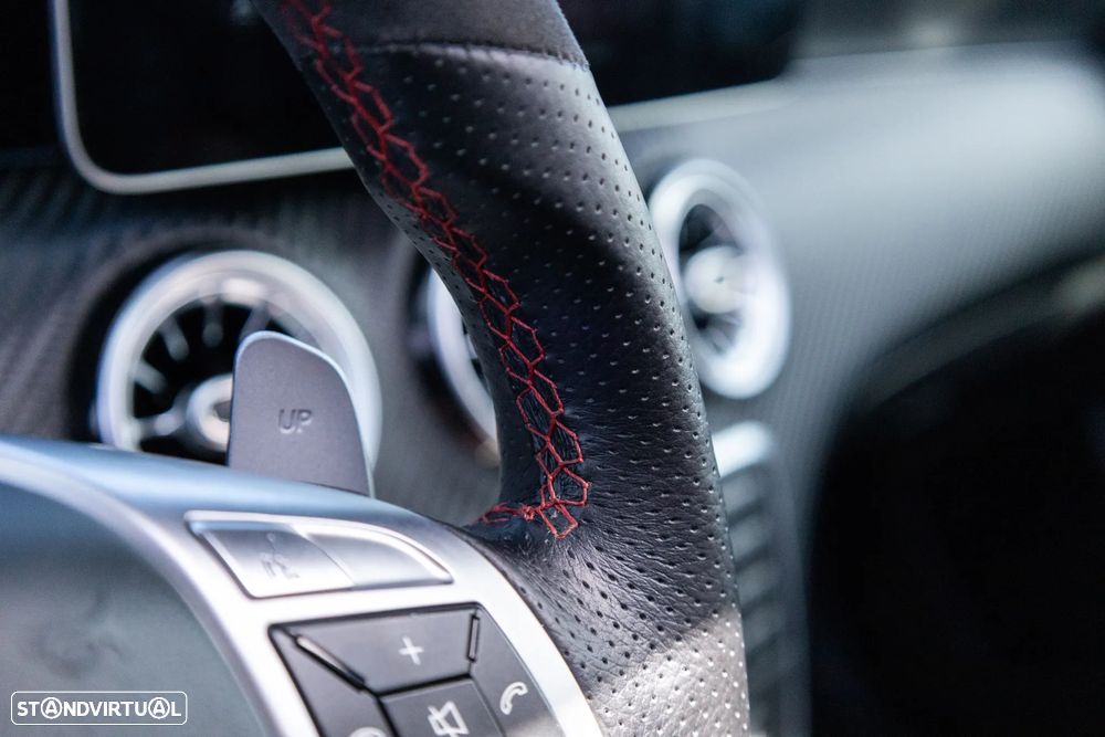 Mercedes-Benz A 45 AMG 4-Matic - 20