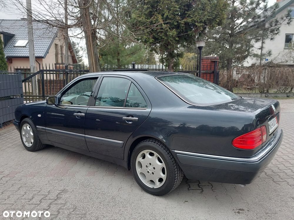 Mercedes-Benz Klasa E - 3