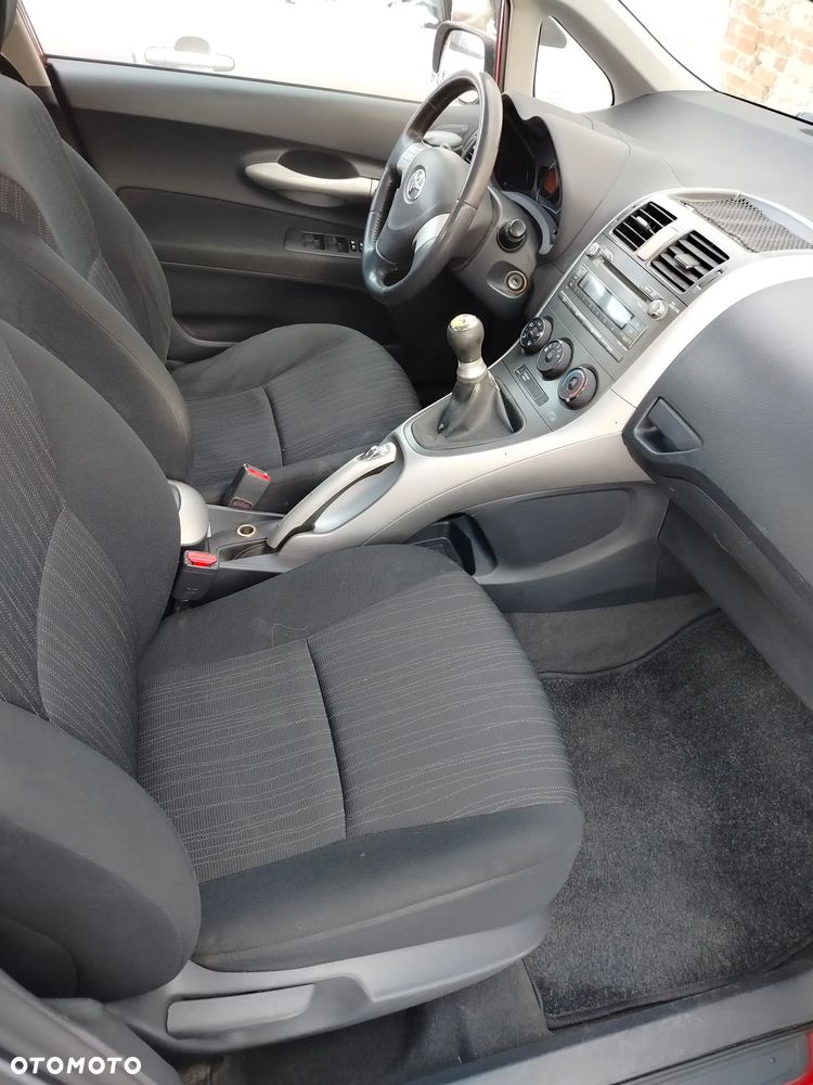 Toyota Auris 1.4 VVT-i Luna - 4