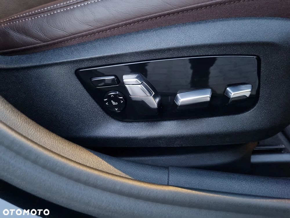 BMW Seria 5 530i xDrive mHEV M Sport sport - 29