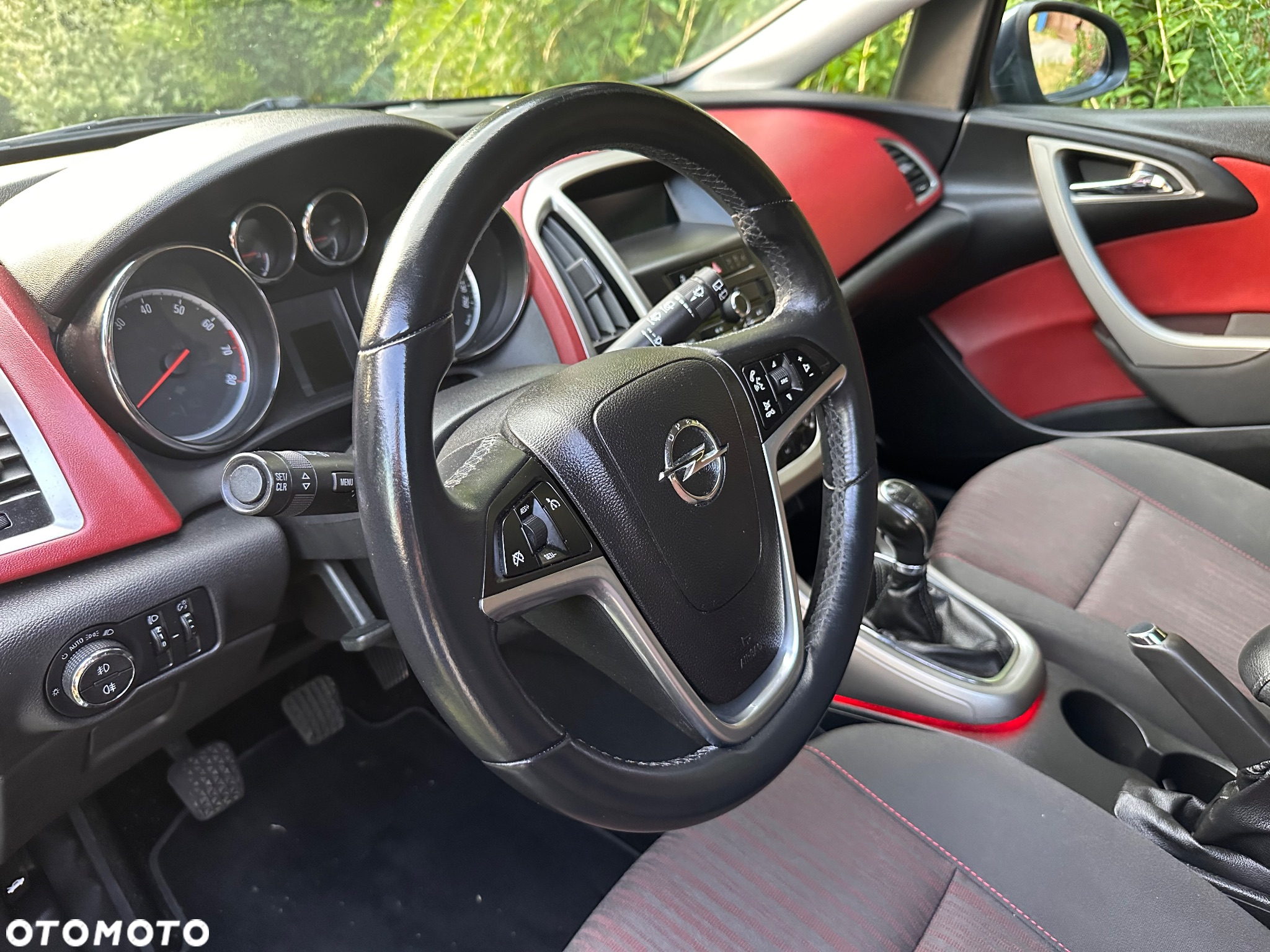 Opel Astra IV 1.4 T Essentia - 27