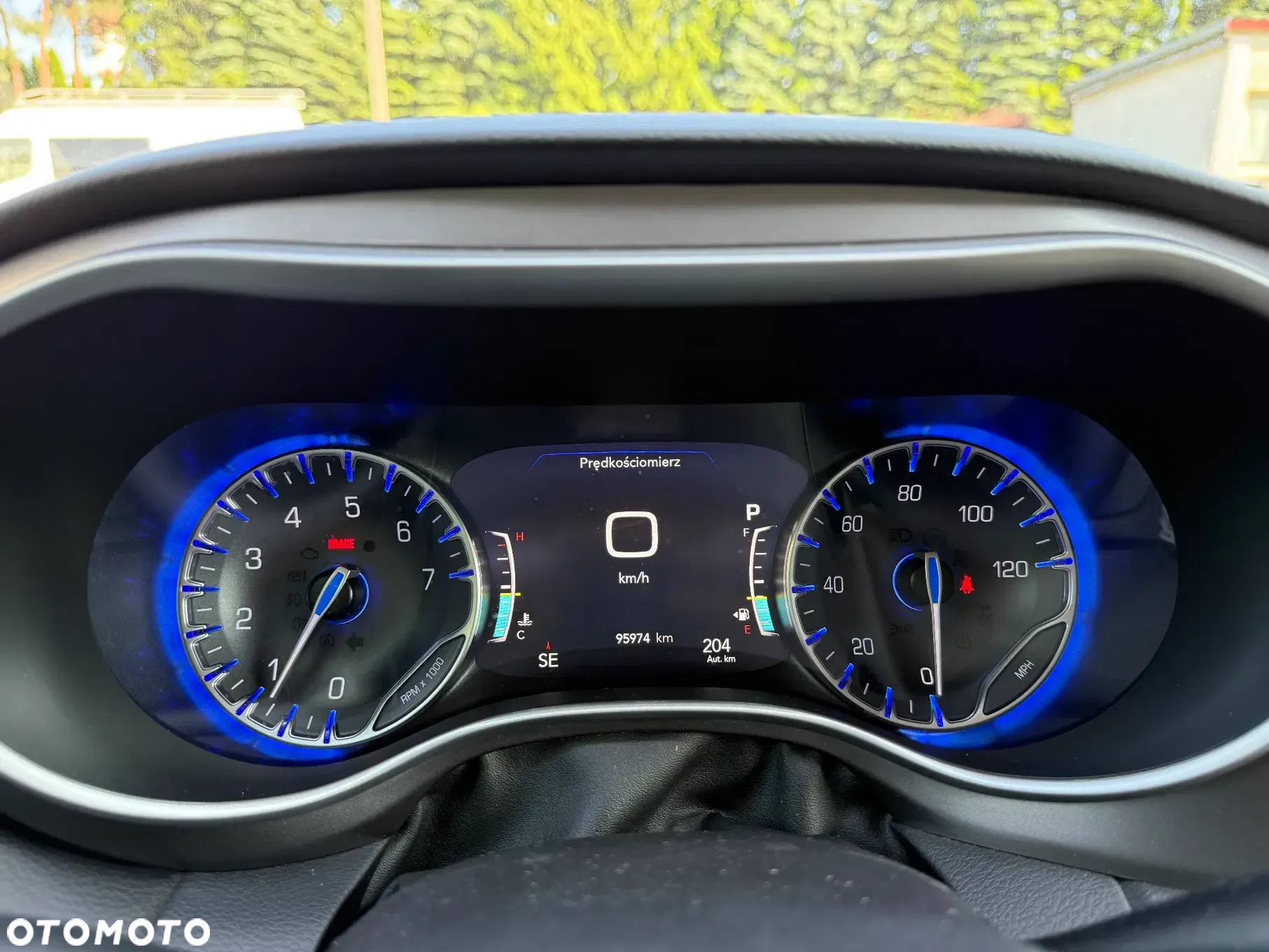 Chrysler Pacifica - 17