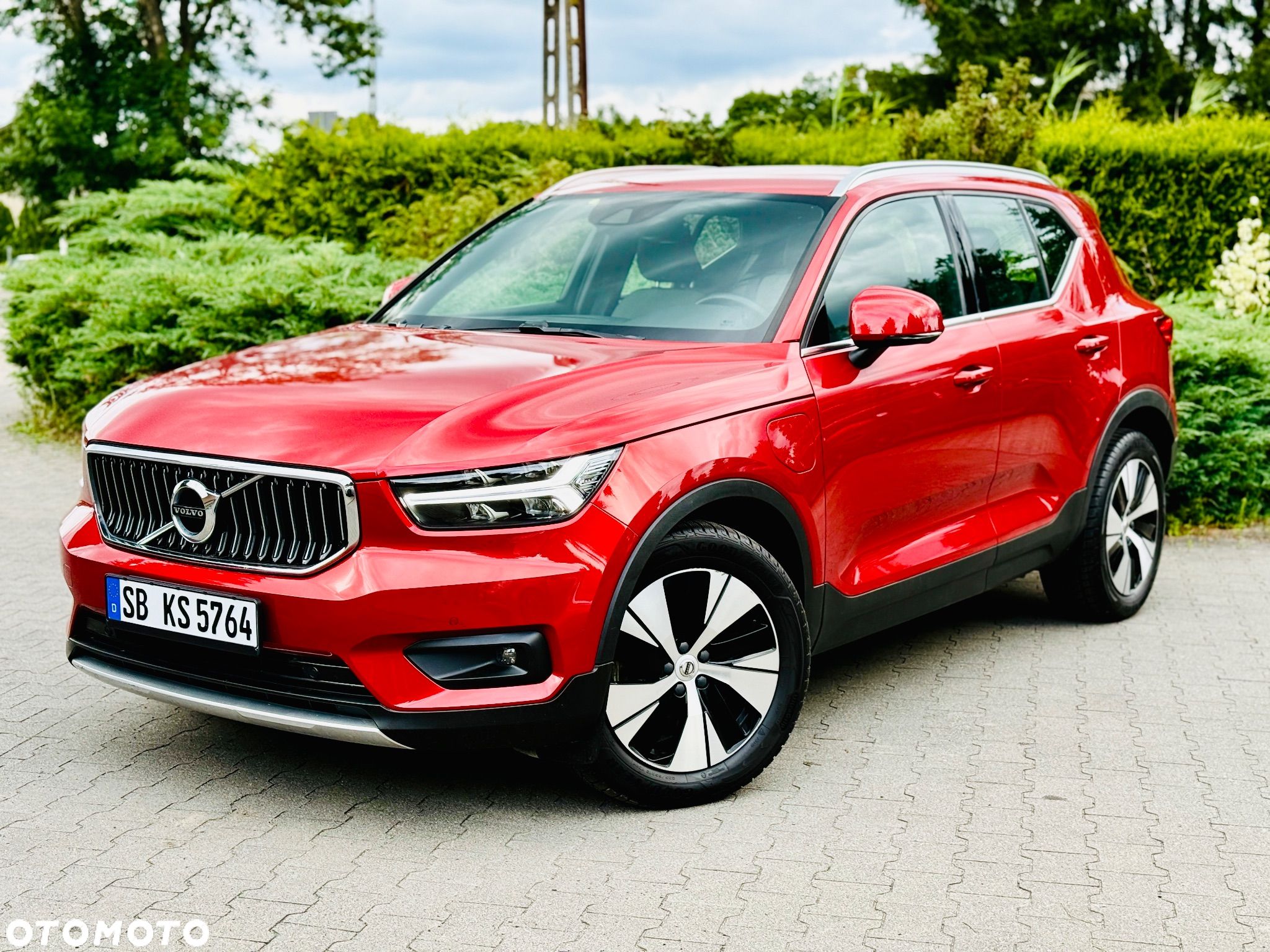 Volvo XC 40 T5 Plug-In Hybrid Momentum Pro - 1