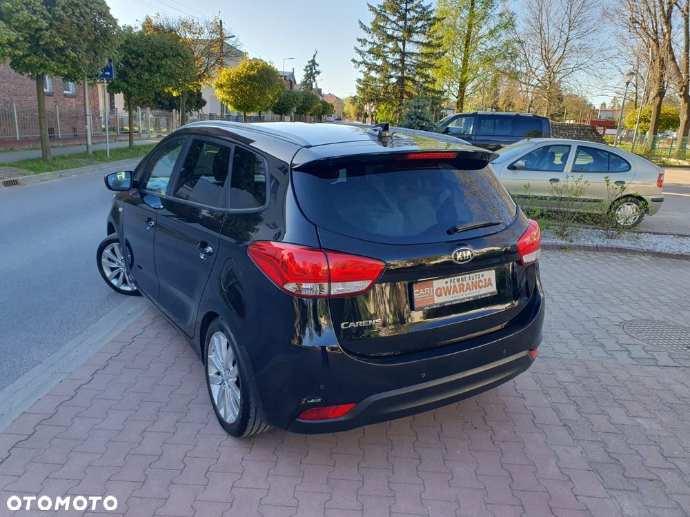 Kia Carens 1.6 GDI Attract - 24