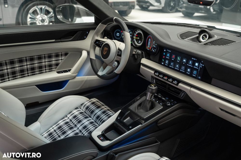 Porsche 992 - 27