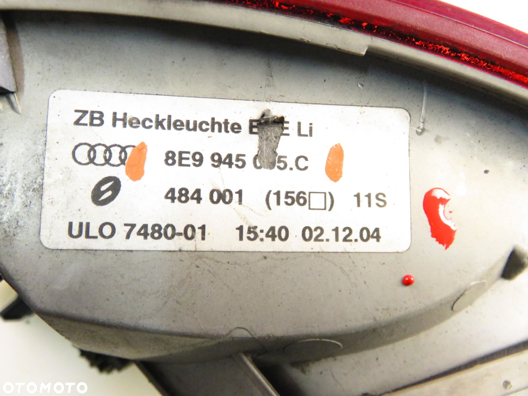 LAMPA LEWA TYLNA AUDI A4 B7 Avant 8E9945095C - 5