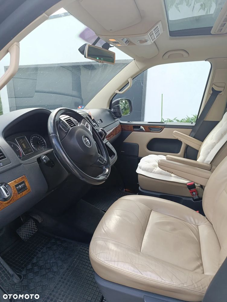Volkswagen Multivan - 8