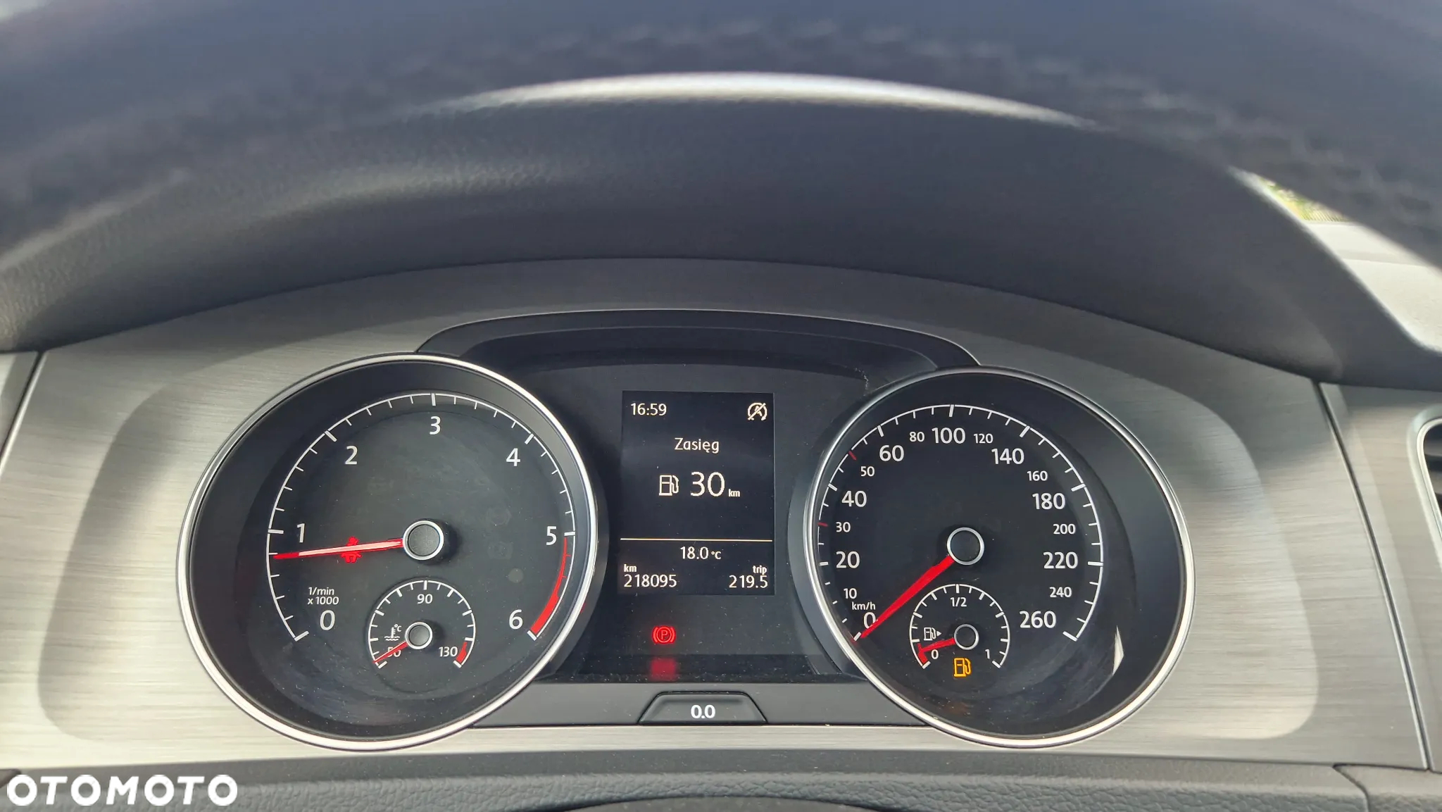 Volkswagen Golf VII 1.6 TDI BMT Comfortline - 23