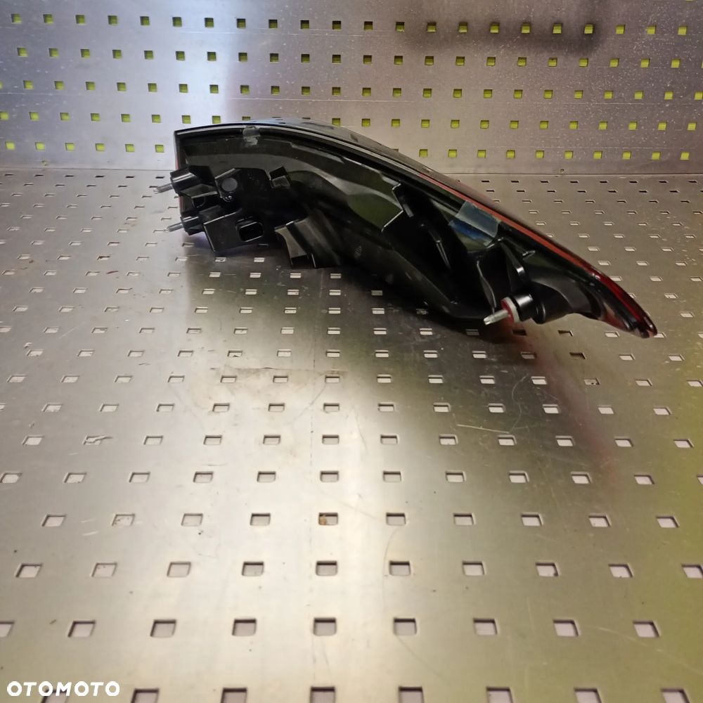 Lampa tylna lewa BMW G22 G23 G82 7477603 - 4