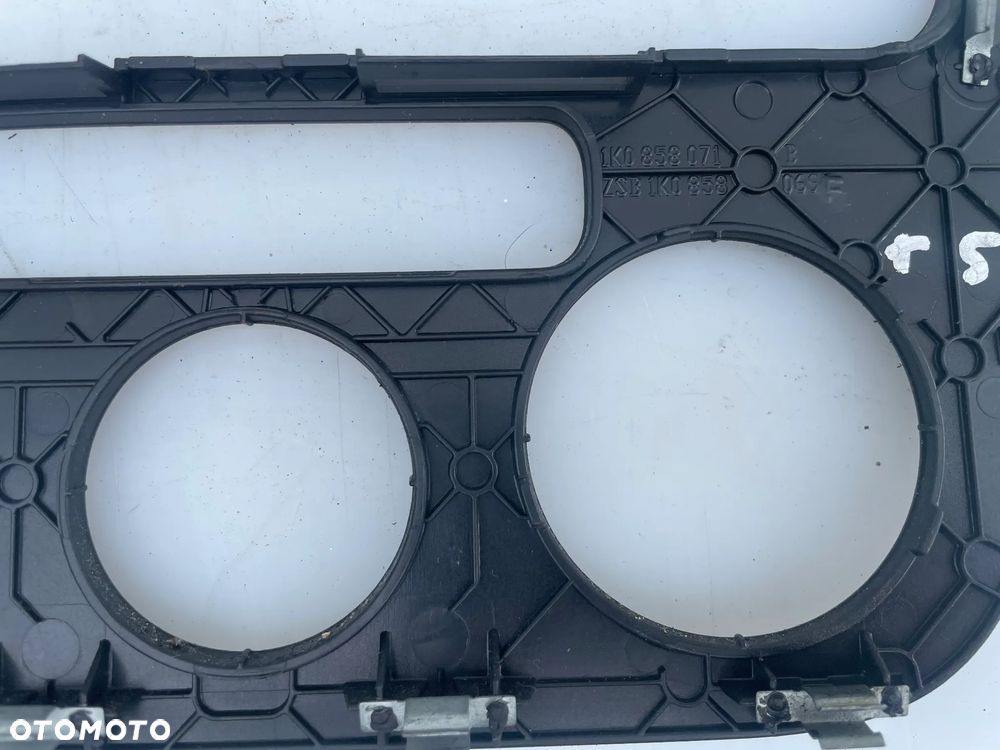 RAMKA KONSOLI DESKI VW GOLF V 1K0858071 - 4