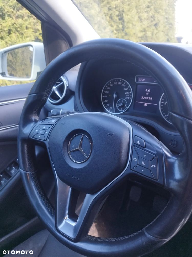 Mercedes-Benz Klasa B 180 CDI (BlueEFFICIENCY) - 4