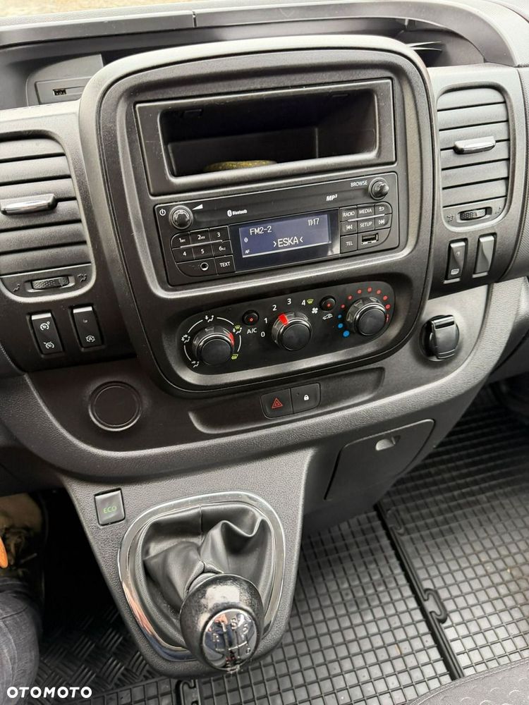 Opel Vivaro - 10