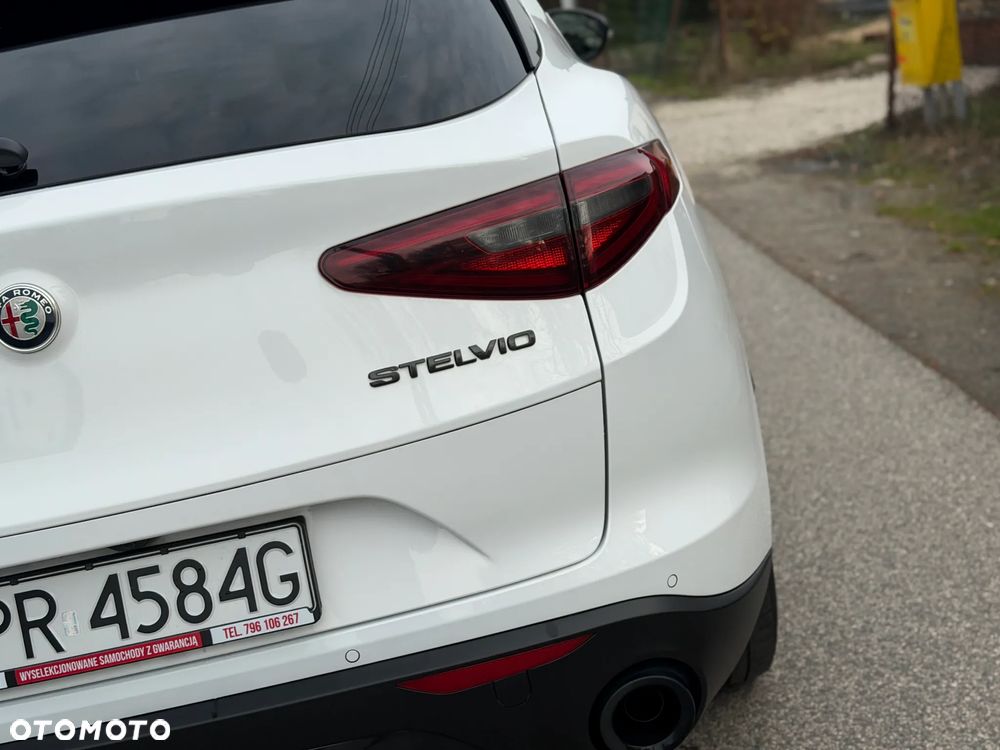 Alfa Romeo Stelvio 2.0 Turbo B-Tech Edition Q4 - 40