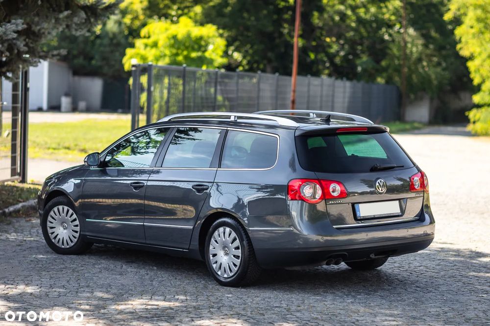 Volkswagen Passat 2.0 TDI Highline - 15