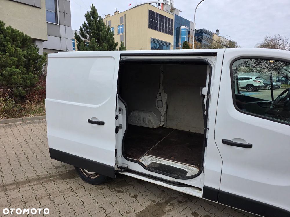 Renault Trafic - 22