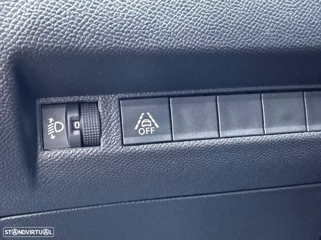 Peugeot 2008 PureTech 100 Allure - 14