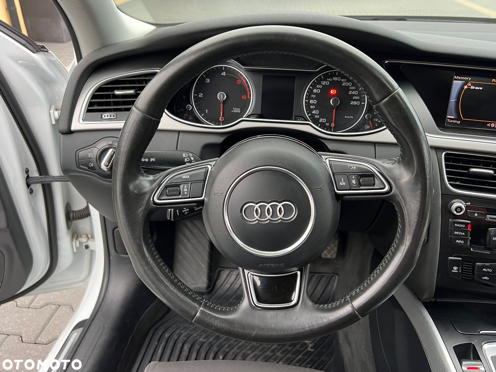 Audi A4 Avant 2.0 TDI Quattro S tronic - 25