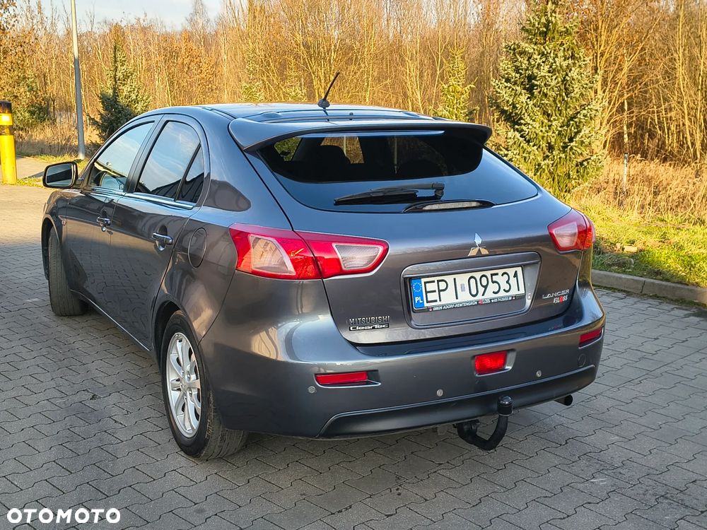 Mitsubishi Lancer - 10