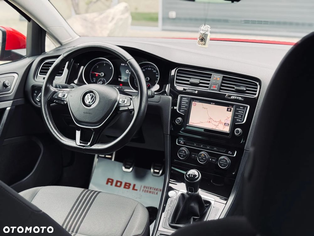 Volkswagen Golf - 21