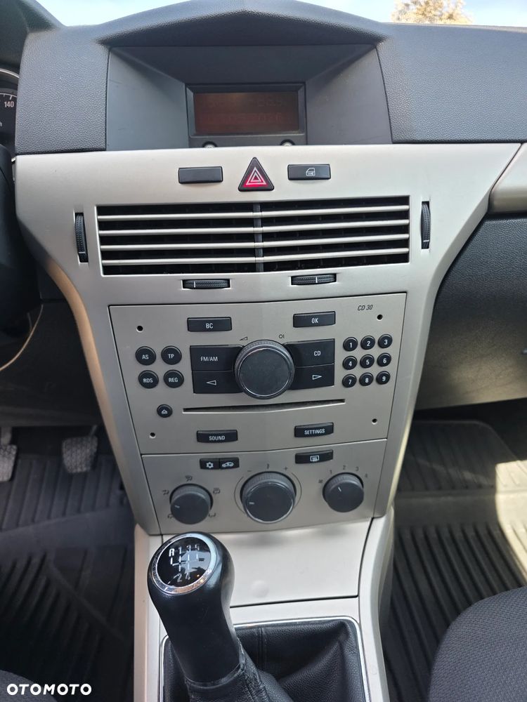 Opel Astra 1.6 - 11