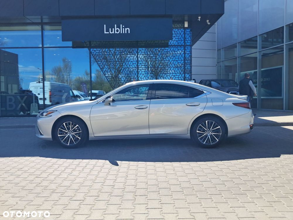 Lexus ES - 18