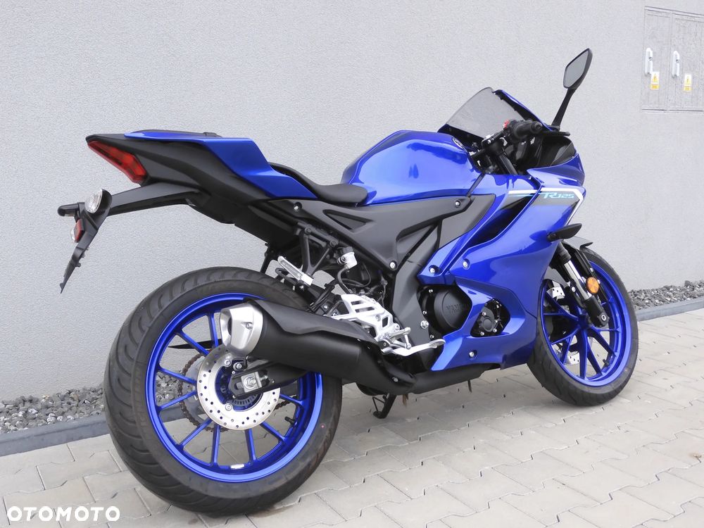 Yamaha YZF - 13