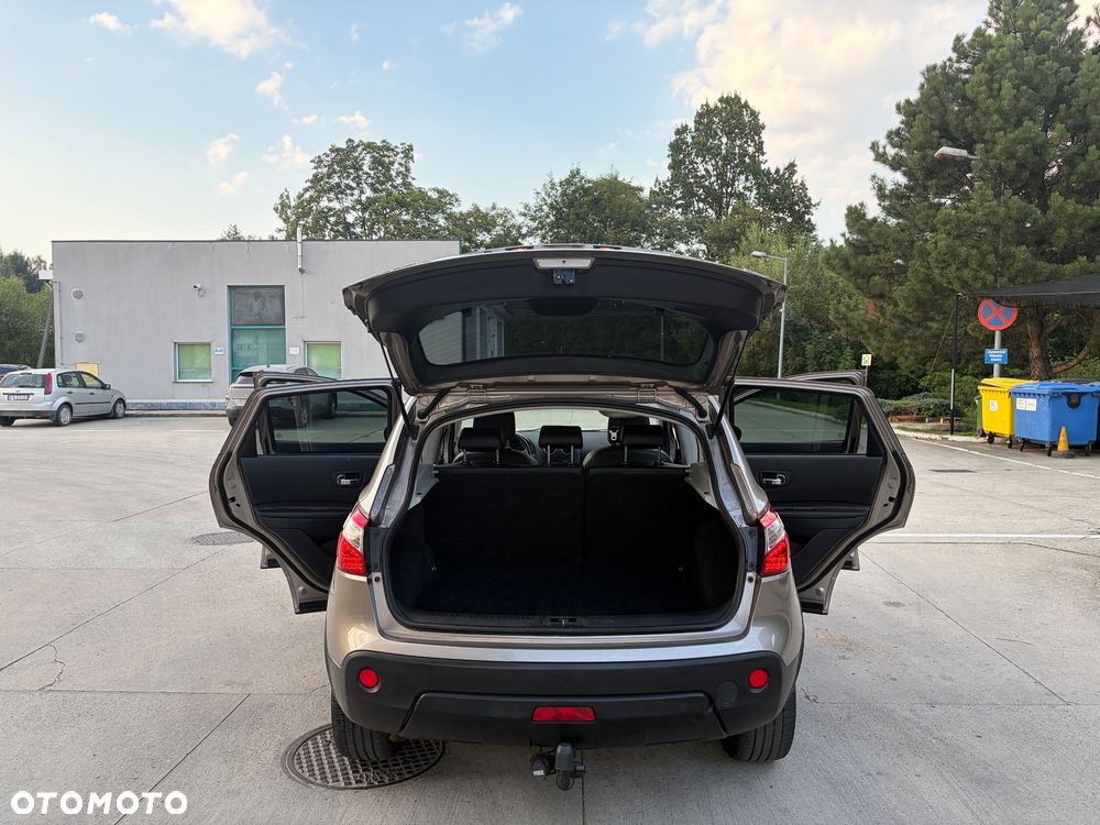 Nissan Qashqai 2.0 dCi 4 x 4 DPF 360 - 9