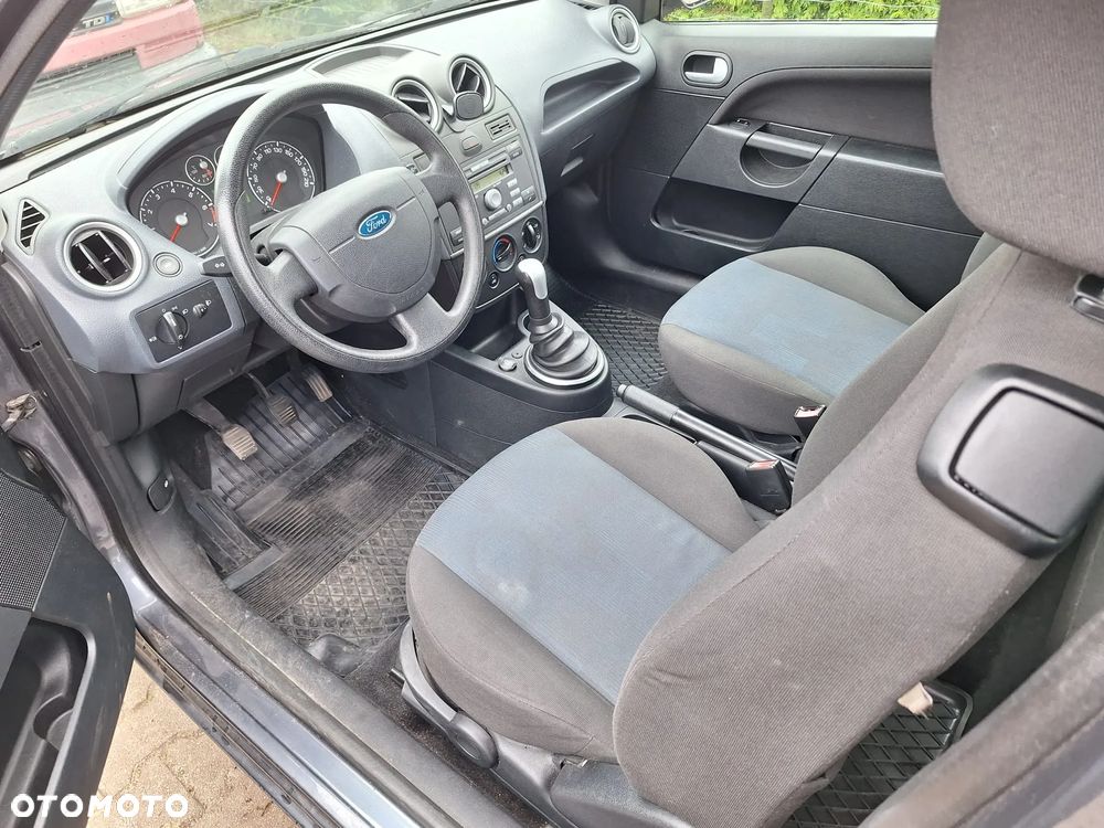 Ford Fiesta 1.3 - 7