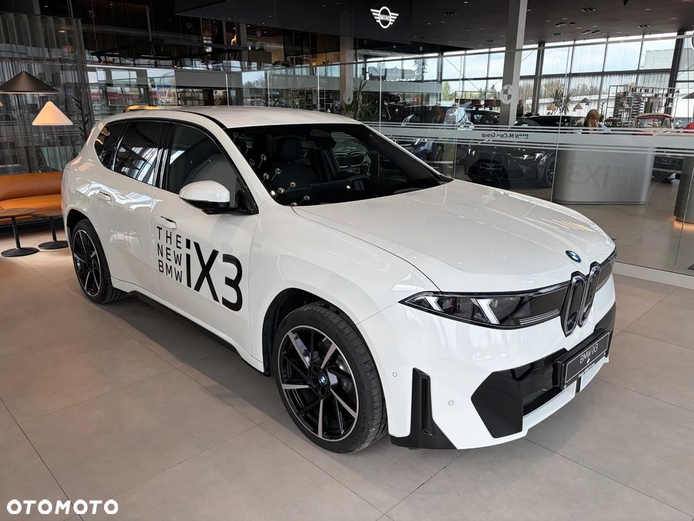 BMW iX3 - 7