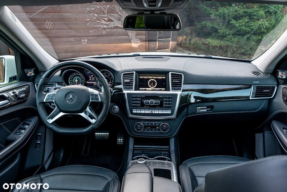 Mercedes-Benz GL 63 AMG 4Matic AMG Speedshift Plus 7G-TRONIC - 37