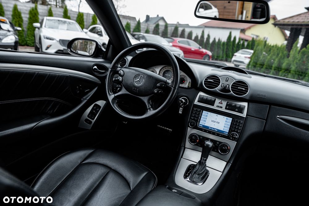 Mercedes-Benz CLK - 27