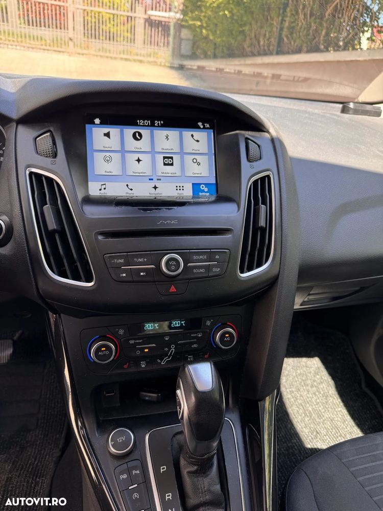 Ford Focus 1.0 EcoBoost Titanium - 8