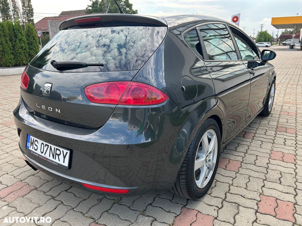 Seat Leon 2011 photo 5