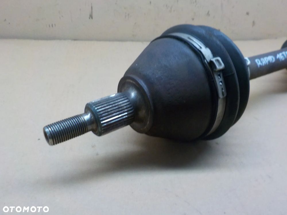 SKODA RAPID 1.6 TDI PÓŁOŚ LEWA - 2