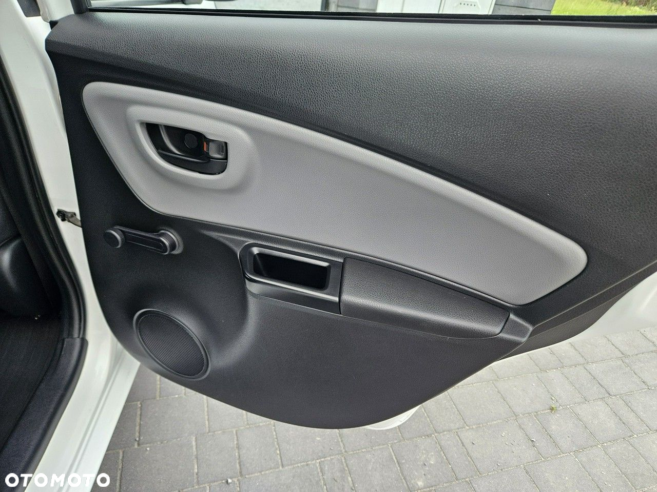 Toyota Yaris - 16