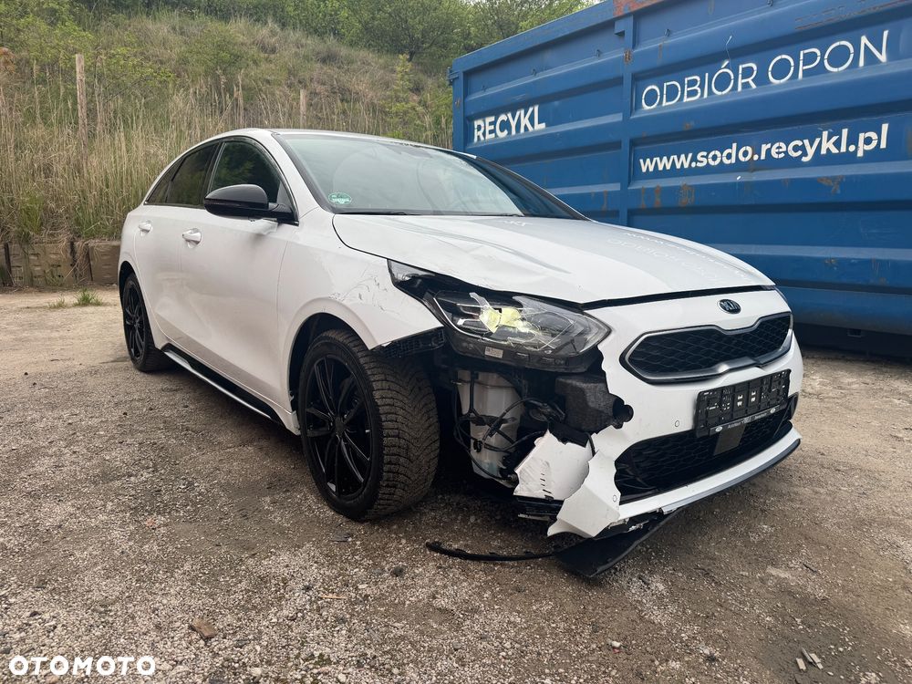 Kia ProCeed 1.6 CRDi Eco-Dynamics+ (48V Mild-Hybrid) DCT7 GT LINE - 26