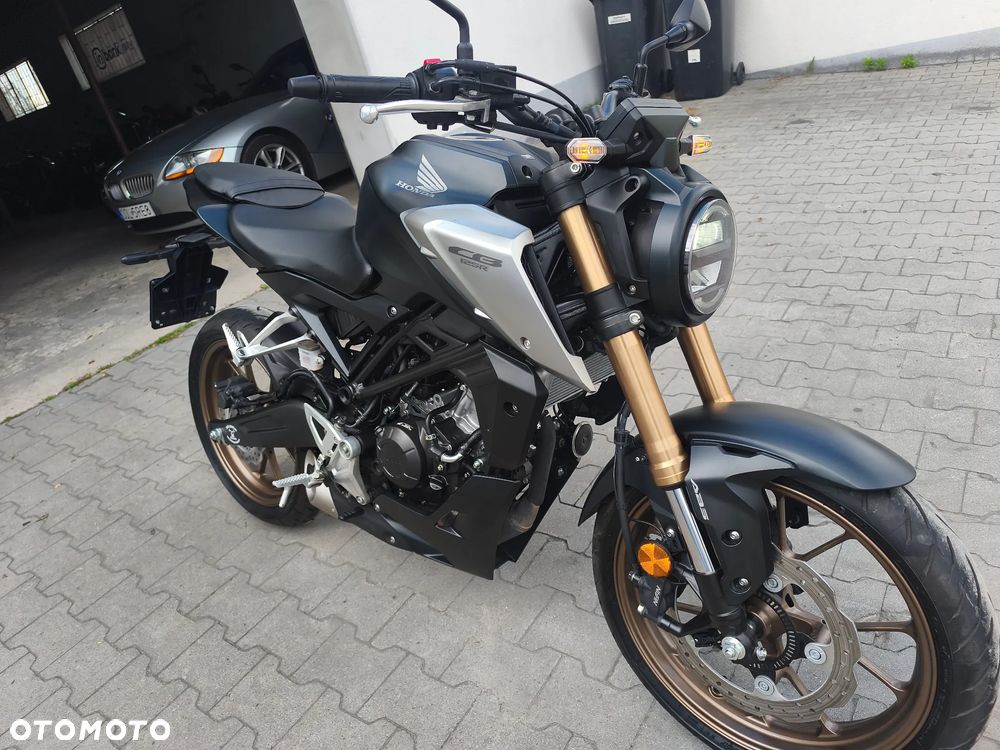 Honda CB - 4