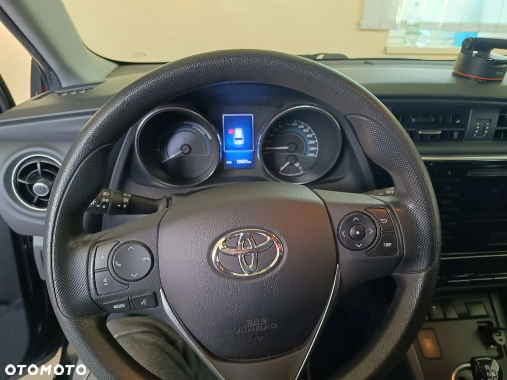 Toyota Auris Hybrid 135 Active - 13