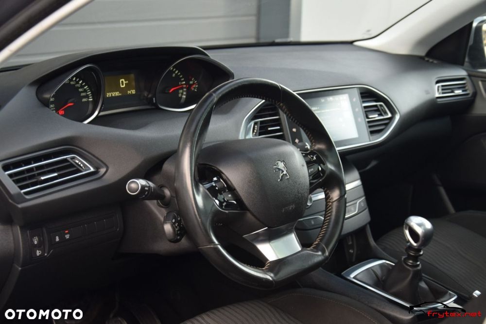 Peugeot 308 - 18