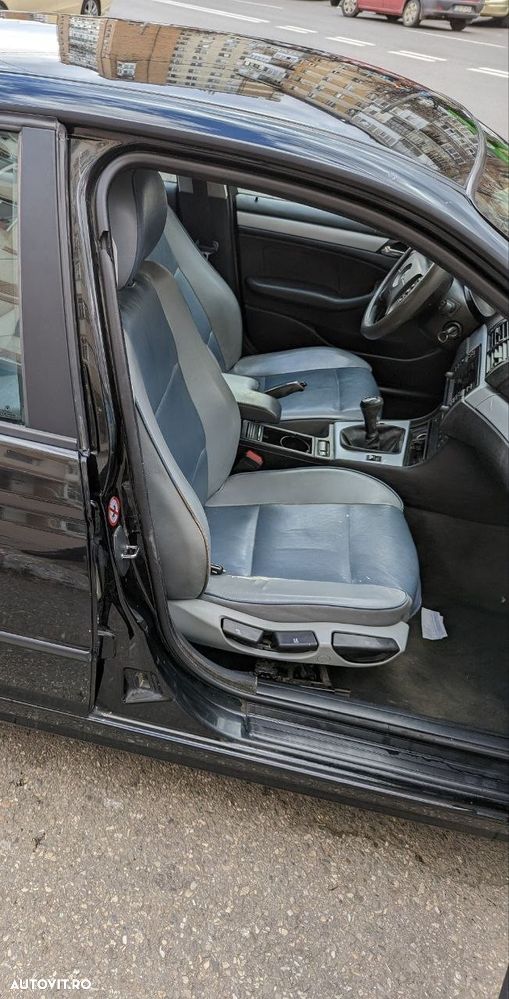 BMW Seria 3 316i - 11