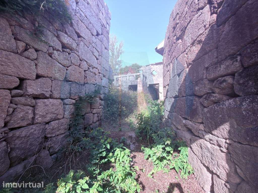 Quinta Histórica com Vista Deslumbrante sobre o Rio Tâmega - Grande imagem: 3/28
