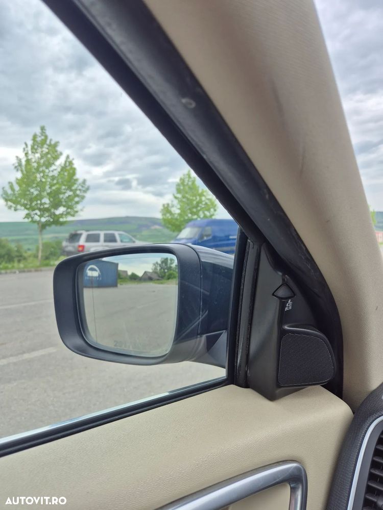 Volvo XC 60 - 28